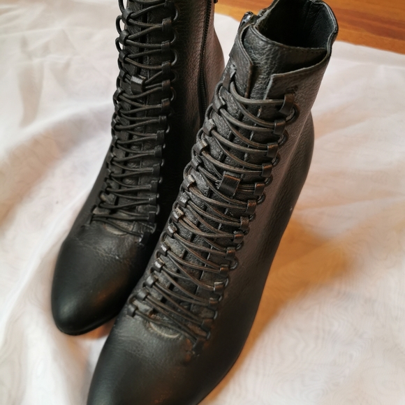 Ankle boots 7.5 - Picture 2 of 2